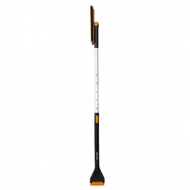 Fiskars X-series automobilinis pasukamas sniego šepetys su grandikliu, teleskopinis 1078492